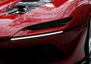 Компания Ferrari выпустила эксклюзивный суперкар