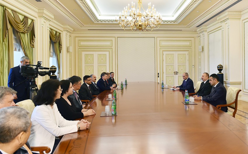 President receives group of participants of Subregional Workshop for Statisticians and meeting of Council of Heads of CIS Statistical Services