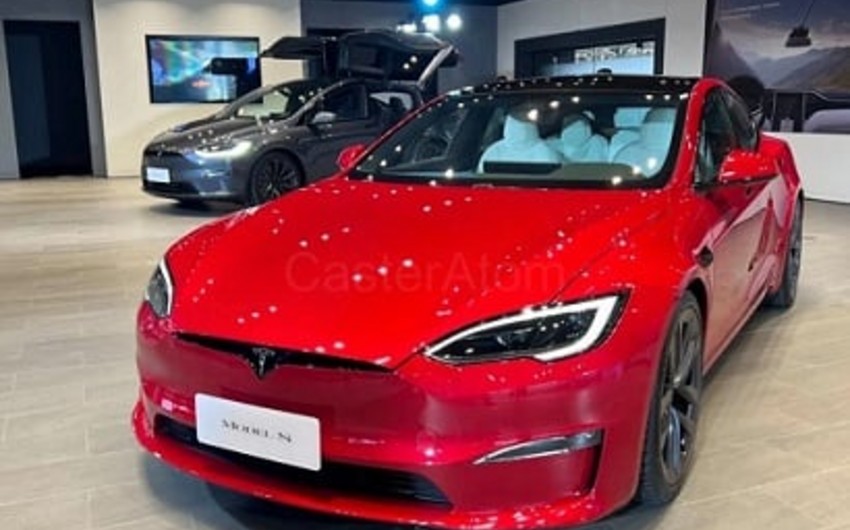 Tesla представила новую версию электрокара Model S