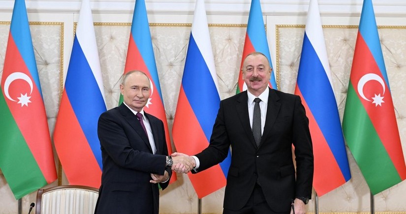 Владимир Путин поздравил Ильхама Алиева с праздником Новруз