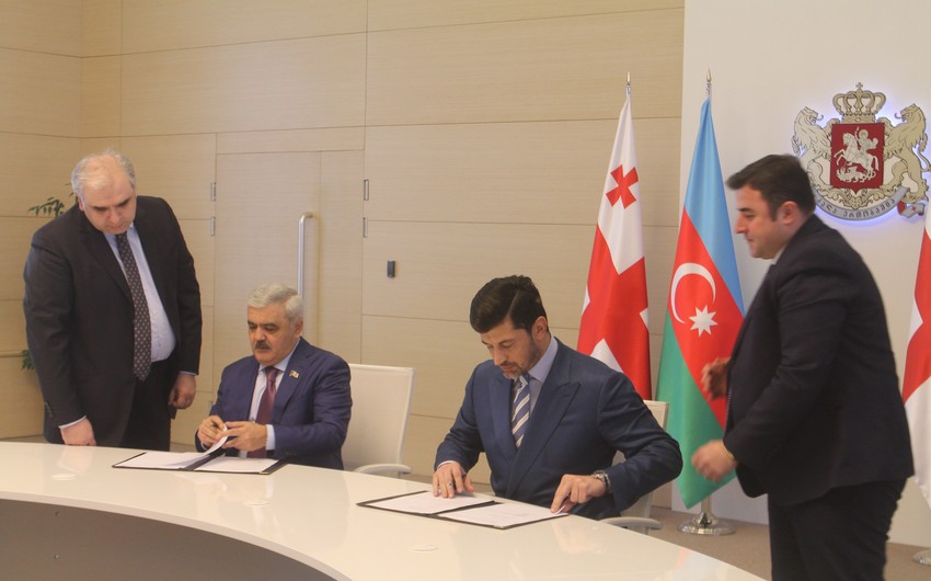 SOCAR signs 4 documents on gas supplies to Georgia
