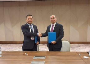 Азеркосмос подписал соглашение о сотрудничестве с казахстанской компанией