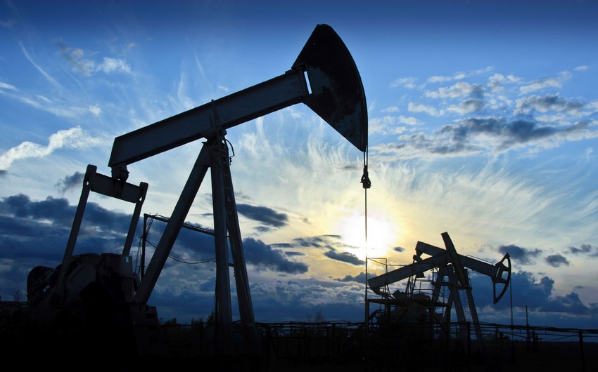 Azerbaijani oil price approaches $55 a barrel