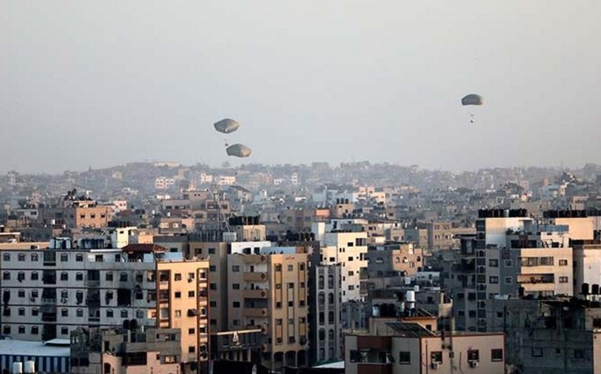 BƏƏ Qəzza zolağına 400 ton humanitar yardım çatdırıb