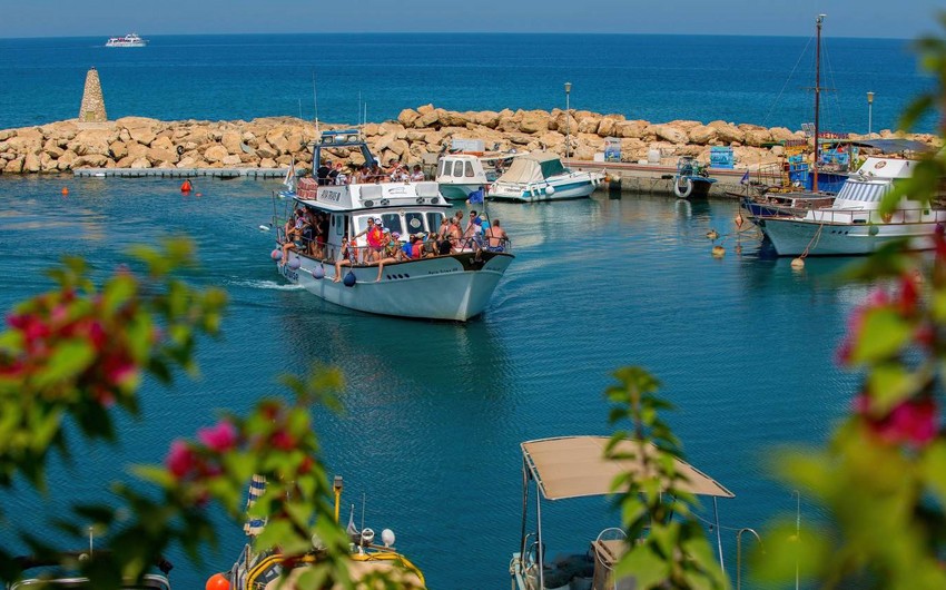 Cyprus opens borders for tourists from all countries