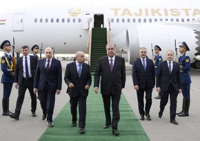 Президент Таджикистана Эмомали Рахмон прибыл с государственным визитом в Азербайджан