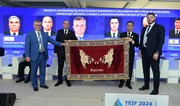 Государственной делегации Туркменистана был подарен азербайджанский ковер