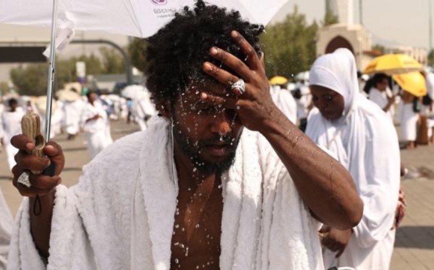 Six Hajj pilgrims die from heatstroke in Mecca