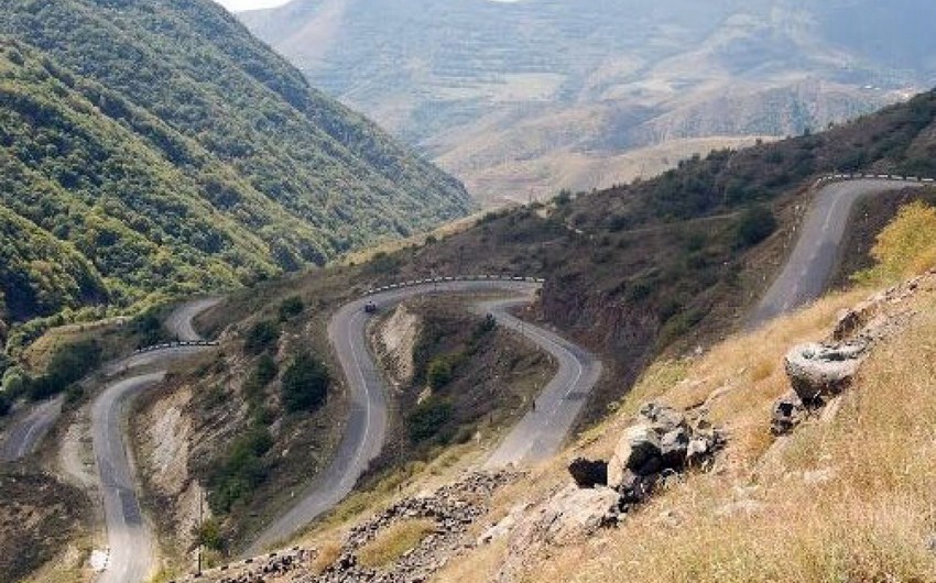 Azerbaijani MP proposes to establish customs and border posts on Khankandi road 