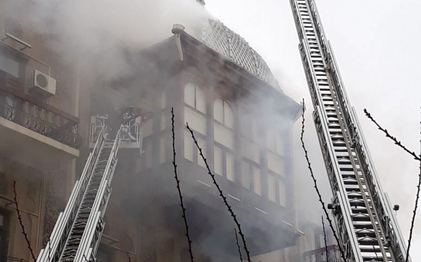 Fire breaks out in central street of Baku - PHOTO - VIDEO - UPDATED