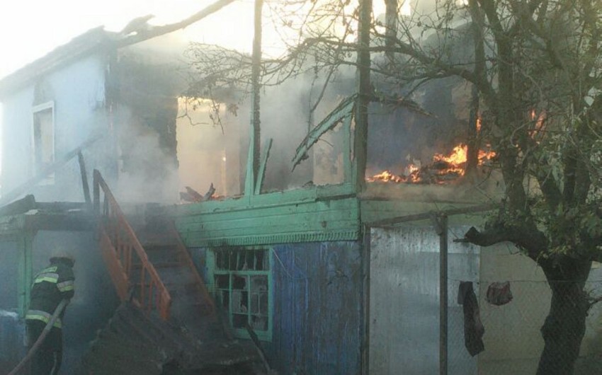 В Хачмазе сгорел частный дом, принадлежащий семье шехида