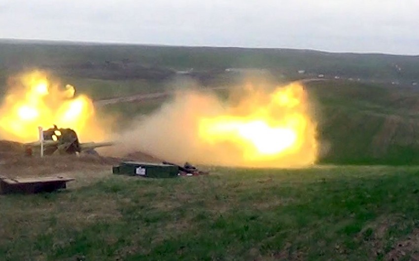 Воинское объединение азербайджанской армии провело учения с боевой стрельбой - ВИДЕО