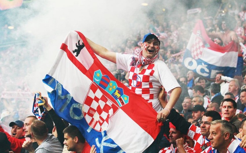 UEFA azarkeşlərə görə Xorvatiya və Kosovonu cəzalandıra bilər
