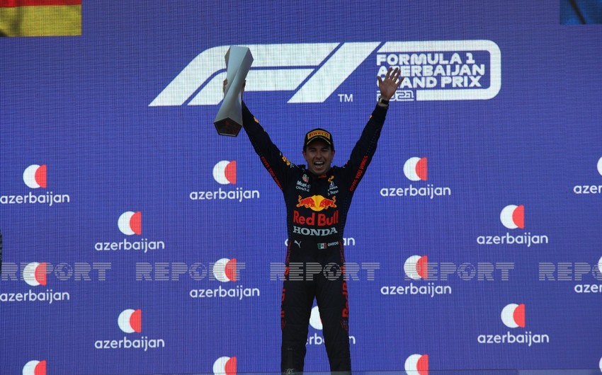 Azerbaijan Grand Prix: Formula 1 main race starts