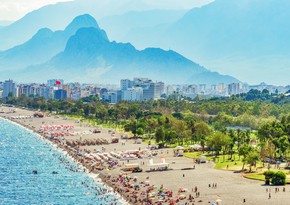 Antalya: Russian groups boost tourism sector in Turkey