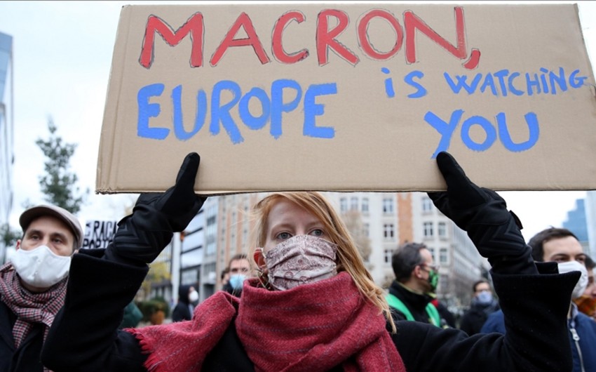 В Бельгии протестующие потребовали отставки Макрона