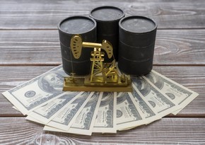 Azerbaijani oil falls to $74