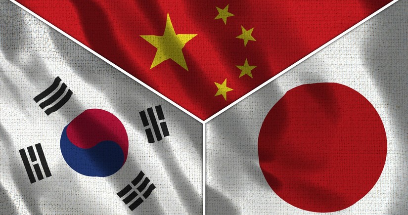 FMs of China, Japan, S.Korea to mull development of trilateral co-op