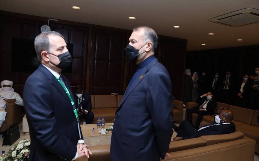 Министры иностранных дел Азербайджана и Ирана обсудили сотрудничество
