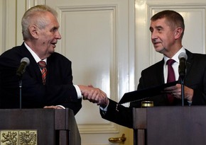 Земан поддержал кандидатуру Бабиша на пост президента Чехии
