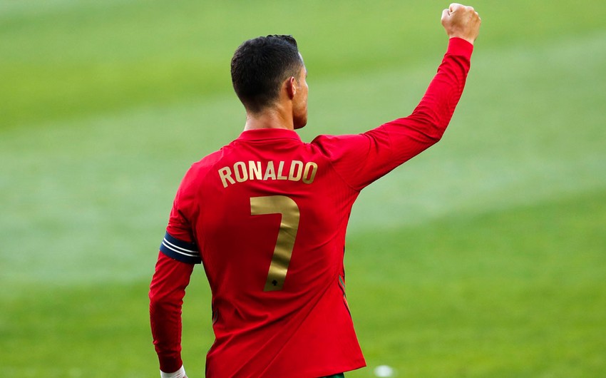 Роналду приблизился к мировому рекорду по числу голов за сборную