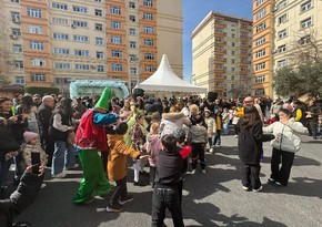 В бакинских дворах организованы празднества по случаю Новруза