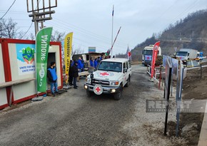 ICRC vehicles freely move through Khankandi-Lachin road