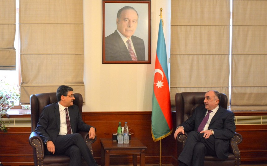 Azerbaijani FM meets Charge d'Affairs of Colombian Embassy