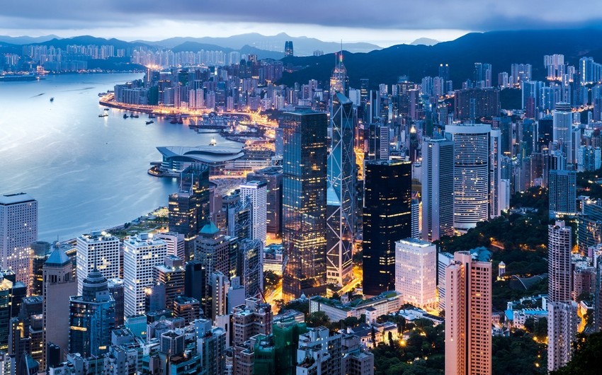 Гонконг планирует ослабить некоторые меры по борьбе с COVID-19