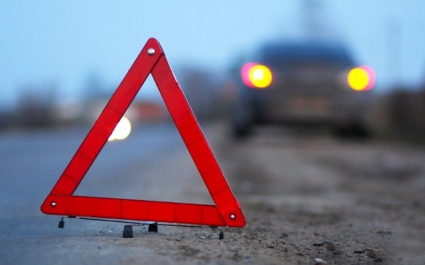 За сутки на дорогах Азербайджана произошло 4 ДТП, погибли 4 человека