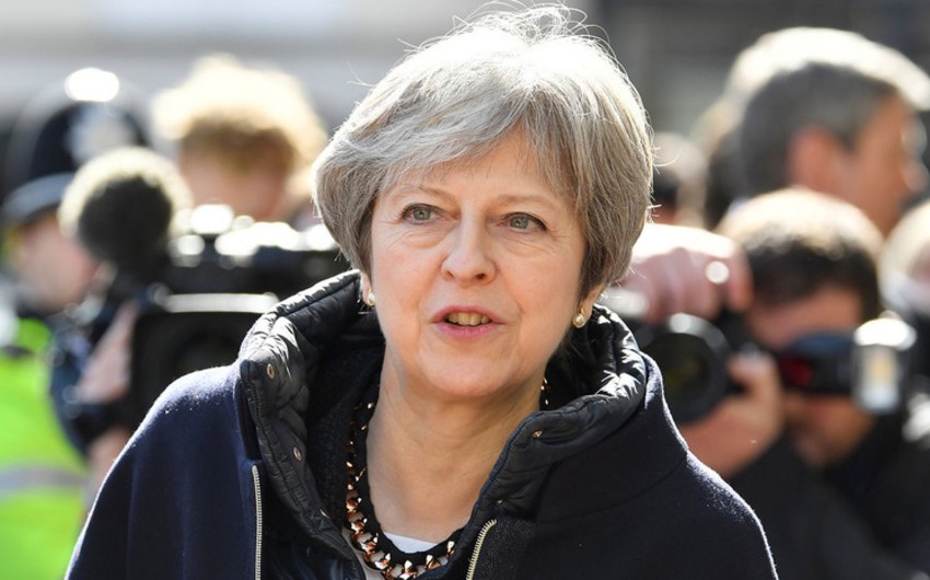 Британские министры пригрозили Терезе Мэй массовыми отставками