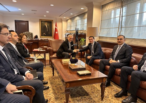 Хикмет Гаджиев встретился с замминистра иностранных дел Турции
