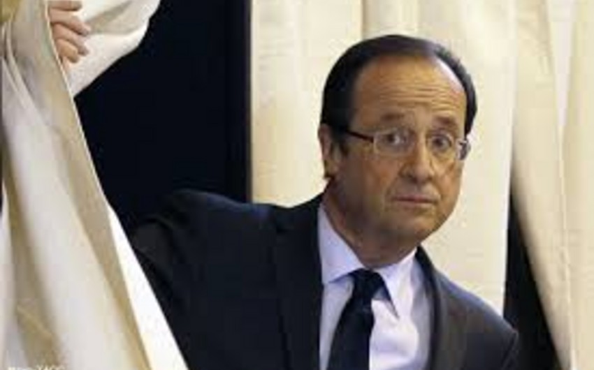About  80% of French people are dissatisfied with Hollande