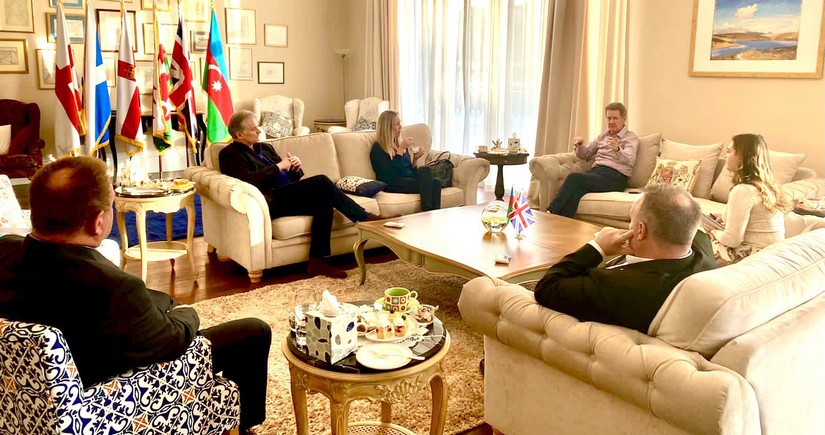 Посол: Великобритания делится с Азербайджаном опытом в области разминирования