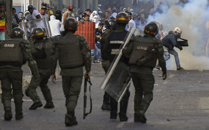 В ходе протестов в Венесуэле задержали около 970 человек