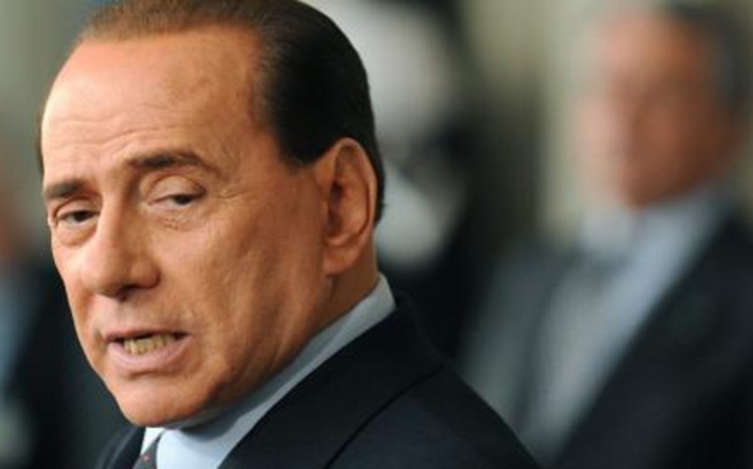 Берлускони не смог прийти в суд из-за госпитализации