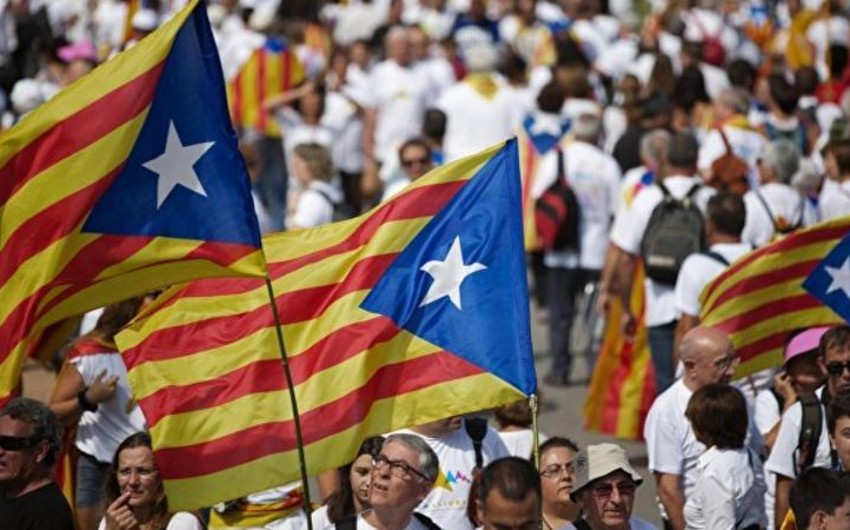 Kataloniya böhranı İspaniyaya 12 mlrd. avroya başa gələ bilər