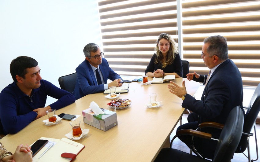 Greek ambassador visits Report News Agency
