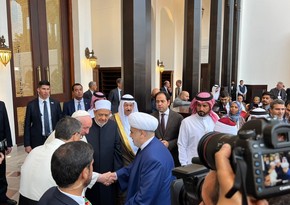 Председатель Управления мусульман Кавказа встретился в Бахрейне с Папой Римским