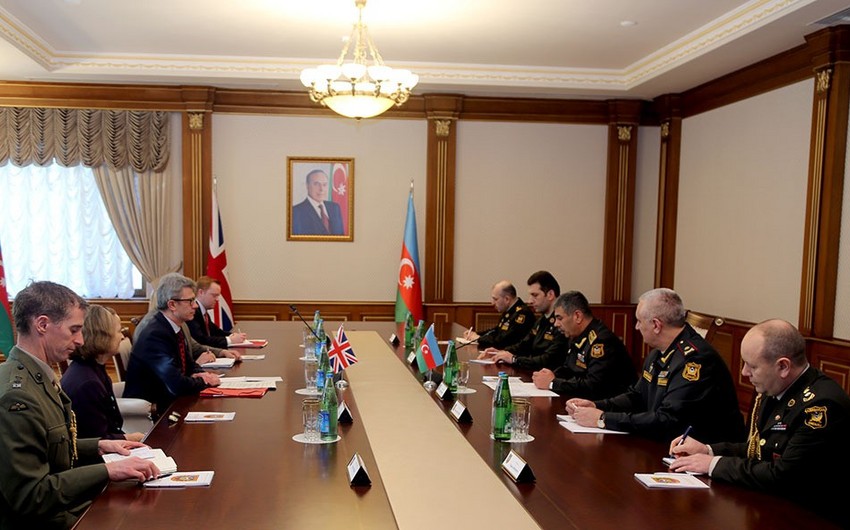 Azerbaijan Defense Minister meets with British Defense Ministry delegation
