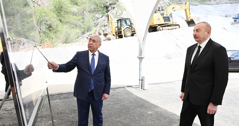 Президент Ильхам Алиев ознакомился с работами на автомобильной дороге Ханкенди-Шуша-Лачын