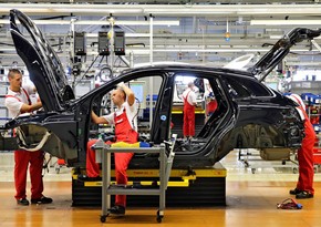 Azerbaijan decreases car, tractor productions