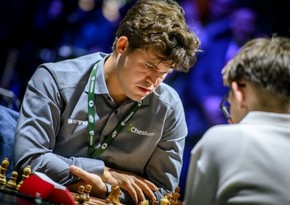 FIDE изменила дресс-код на чемпионате мира по блицу после скандала с Карлсеном