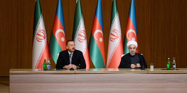 Həsən Ruhani Azərbaycan Prezidentinin şərəfinə rəsmi qəbul təşkil edib