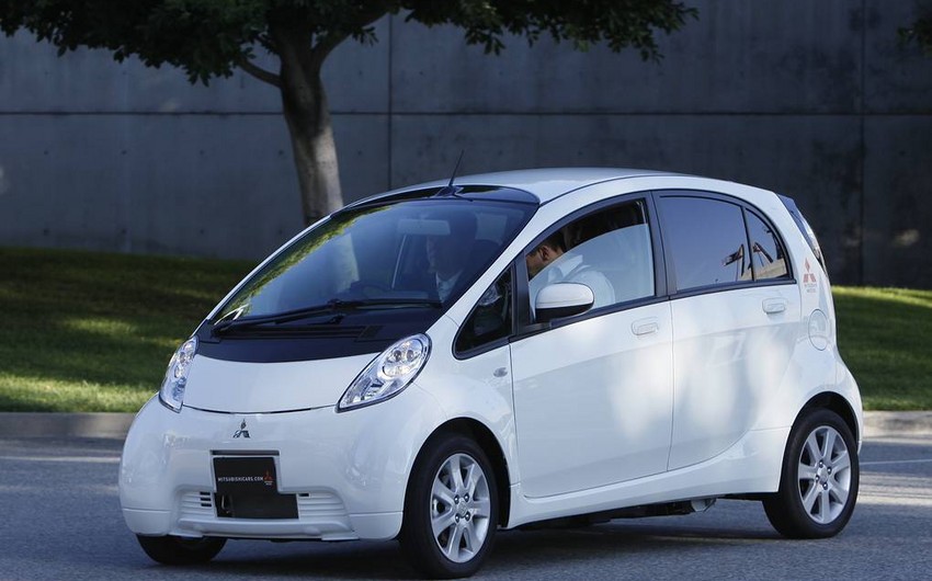 Mitsubishi to halt making world's first electric car