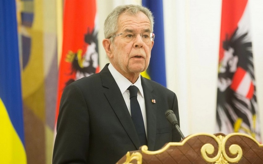 Президент Австрии привел к присяге новых членов правительства