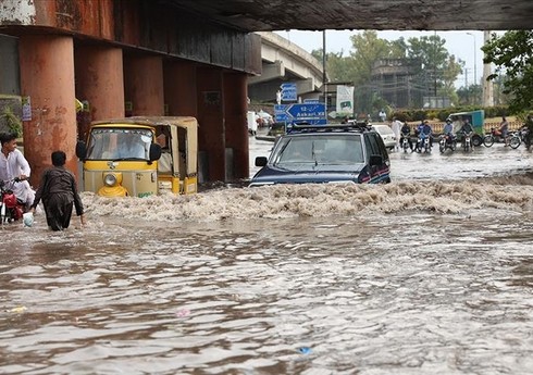 В Пакистане число жертв проливных дождей и наводнений превысило 60 человек