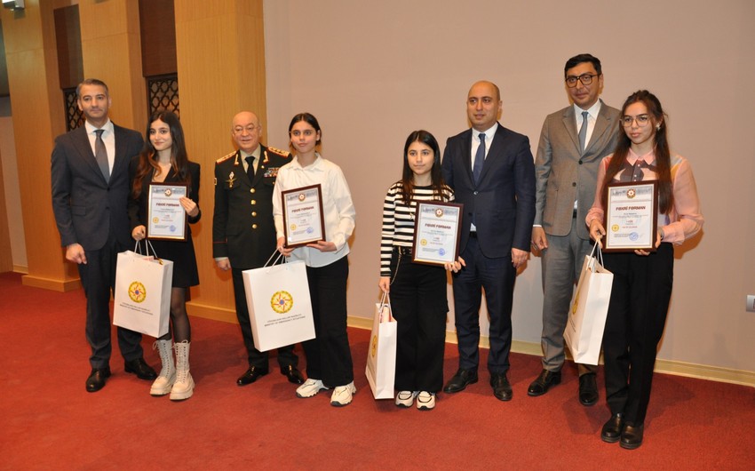 “Fövqəladə hallar uşaqların gözü ilə” müsabiqəsinin qalibləri mükafatlandırılıb