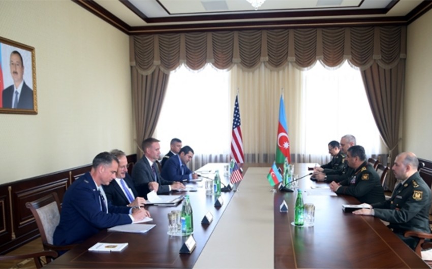 Министр обороны Азербайджана: Армения, осуществляя диверсии на линии противостояния войск, обостряет обстановку