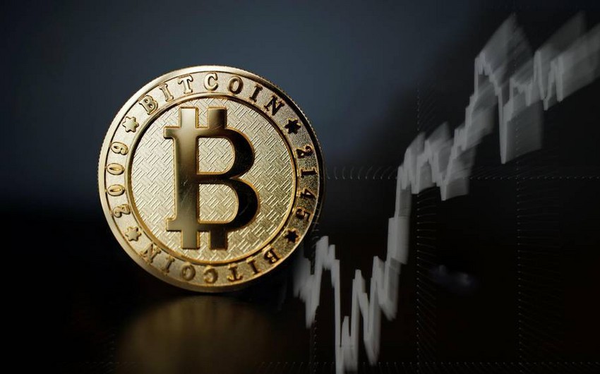 Bitcoin price exceeds $4,000